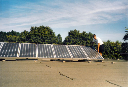 Photovoltaikanlage mit Mehrzelletechnologie aus 2002